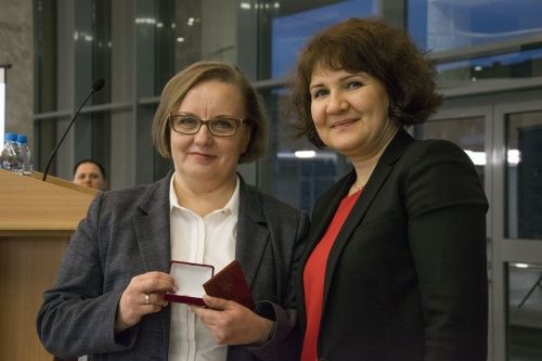 Заместителю руководителя администрации Ухты Елене Игнатовой присвоено звание «Почётный финансист Республики Коми»