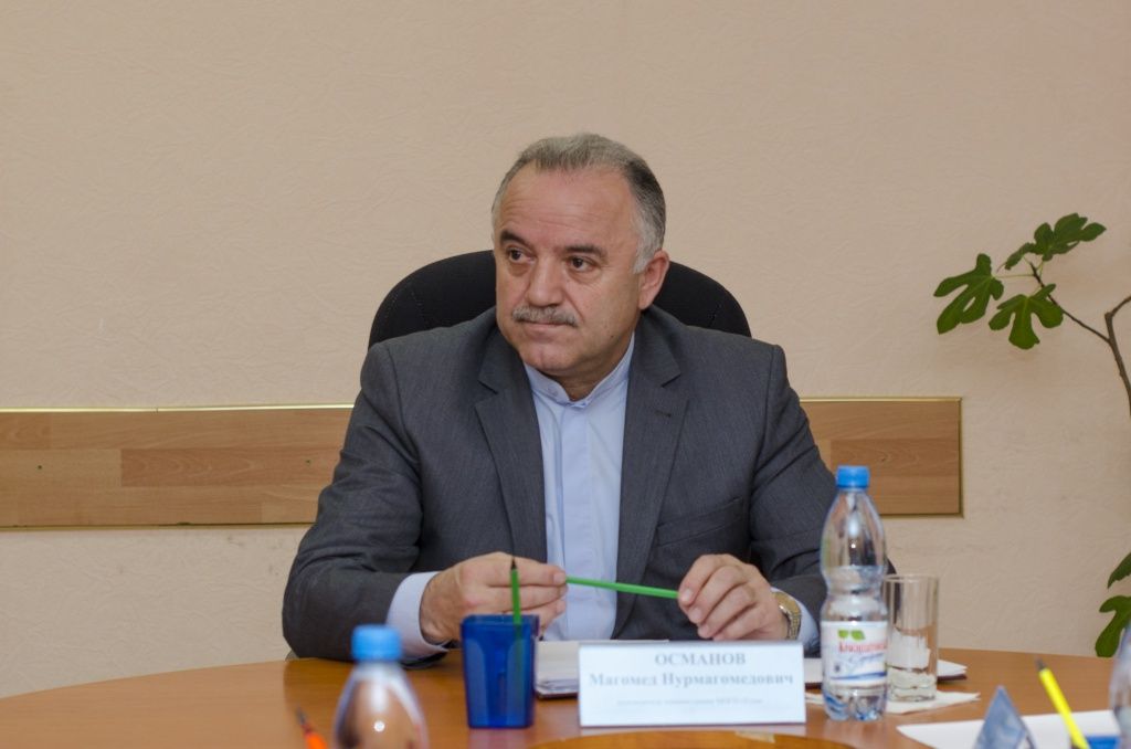 Магомед Османов провел прием граждан по личным вопросам