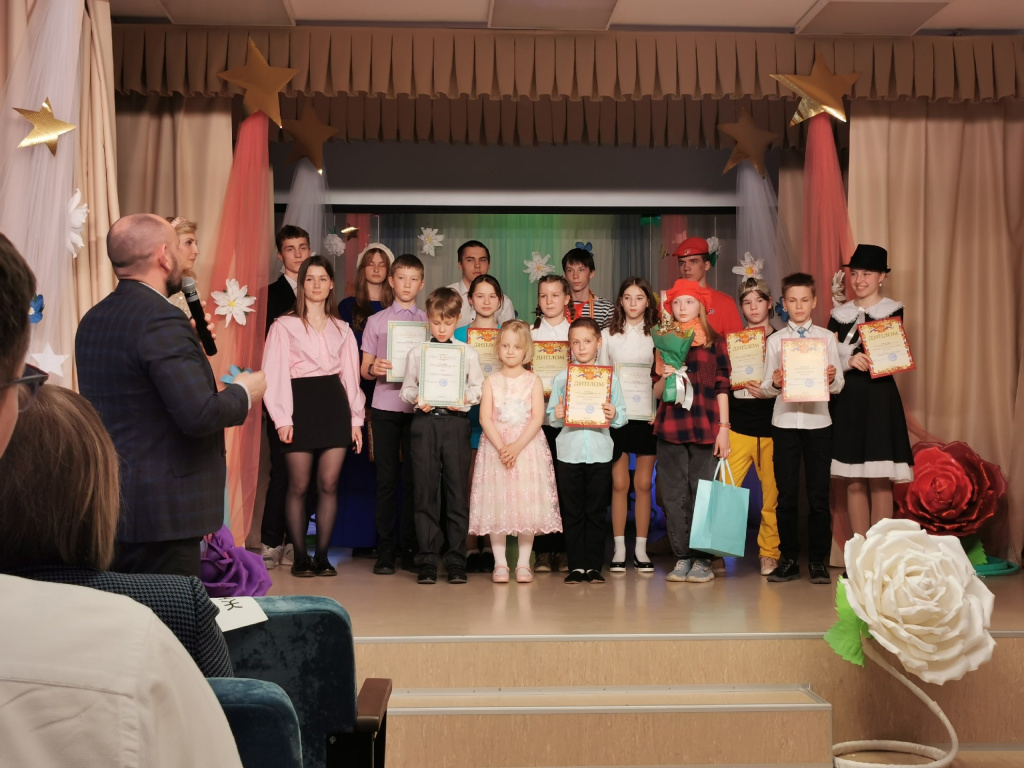 дом малютки ухта. детский дом 2 ухта. школа интернат номер 2 ухта. детский дом ухта дом малютки. зал ухта.