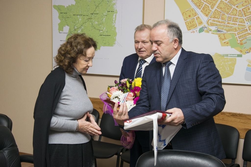 Загс ухта режим работы. 2й проезд перова поля 2с4. Проспект ленина ухта загс. Загс ухта. Загс ухта режим работы.